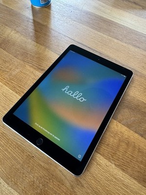 Apple iPad Pro (9,7 ) 128GB WiFi + Cellular LTE A1674   Space Grau   