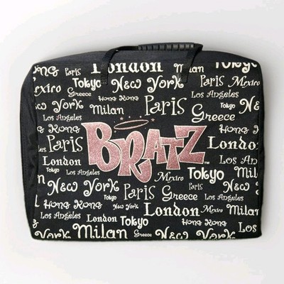 BRATZ World Tour carrying case with inserts 