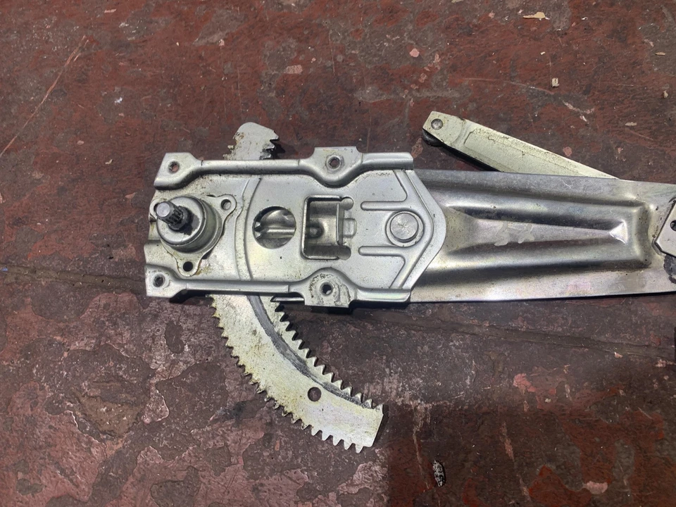 MECCANISMO ALZAVETRO ANT. SX PER PIAGGIO Porter Furgonato (93>) - Immagine 4 di 4