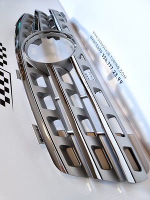 Kühlergrill für Mercedes ML W164 (2005 -- 2008) Chrom Silber *RACE LOOK*
