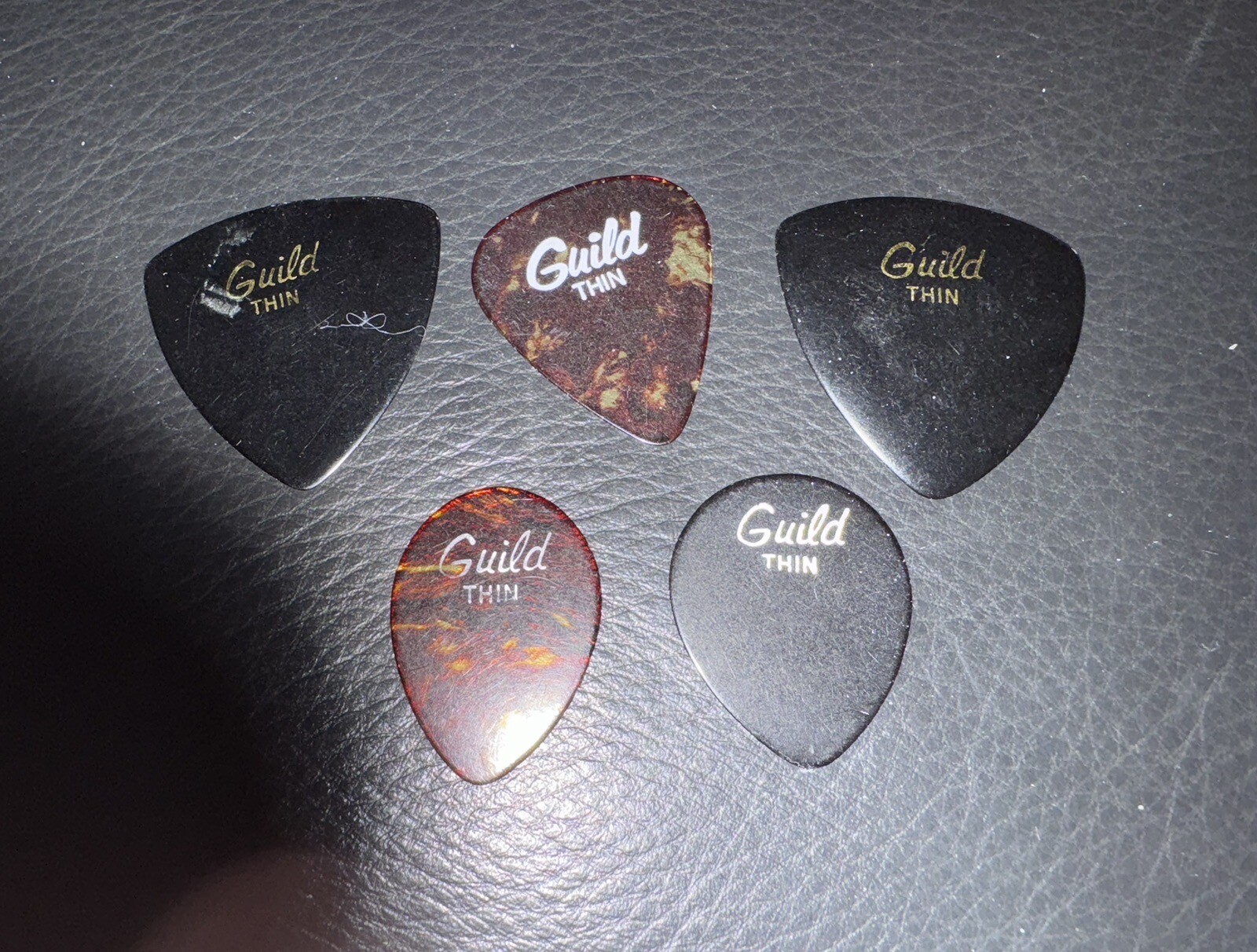 5 VINTAGE GUILD GUITAR PICKS Black & Tortoise Thin Case Candy eBay