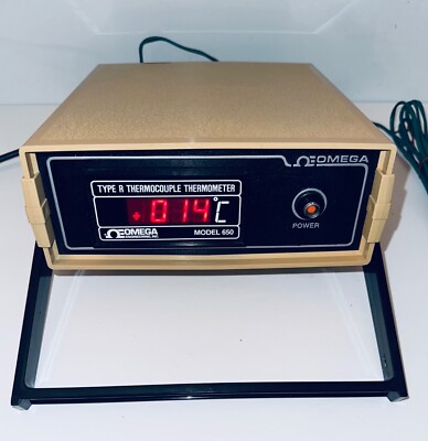 Omega 650 Type R Thermocouple Thermometer + Vulcan Type C Thermocouple - Mint