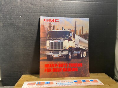 ORIGINAL VINTAGE BROCHURE 1981 GMC HEAVY DUTY ASTRO, GENERAL AND BRIGADIER