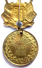 LOT OF 2 FRENCH WORLD WAR ONE MEDALS SOUVENIRS OF THE WAR PINS NICE LOT LQQK ! — photo 10