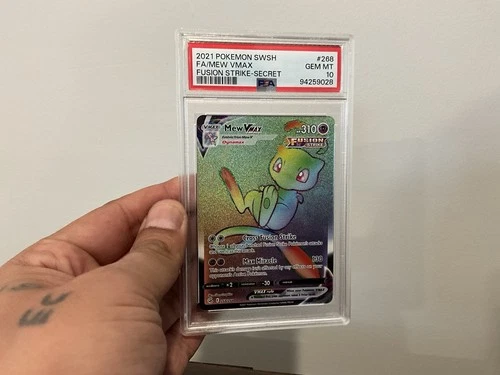 Pokémon Fusion Strike Mew VMAX 268/264 Secret Rainbow Rare PSA 10
