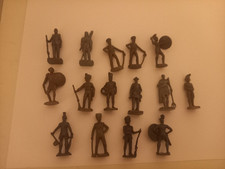 tres beau lot de sujet kinder métaux