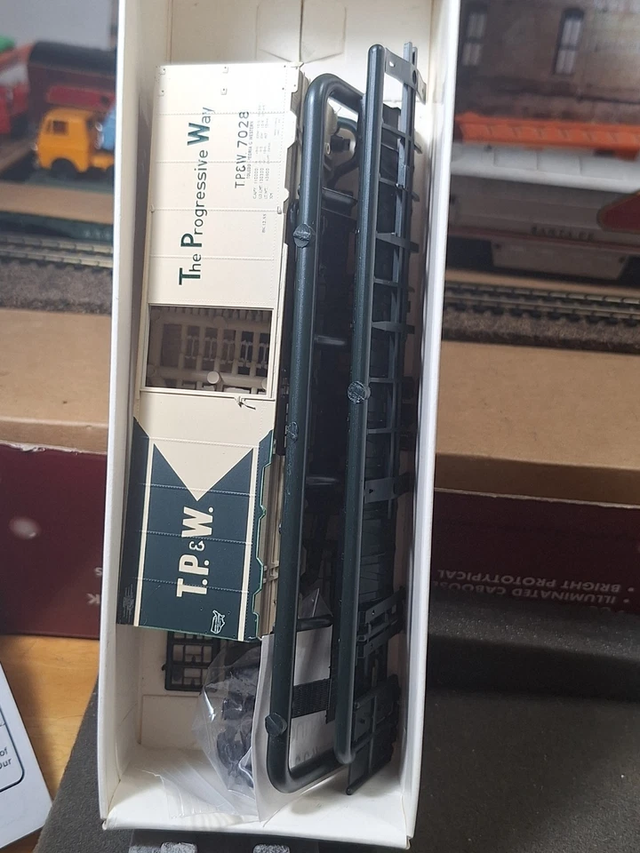 HO 40' AAR box Car With 6' Doors - Image 3 of 4