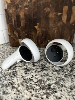 GENUINE Oculus Meta Quest 2 VR Controller Pair - Left and Right Controllers ONLY