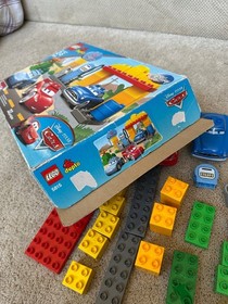 LEGO DUPLO Disney Pixar Cars Flo's Caf&eacute; (set number 5815)