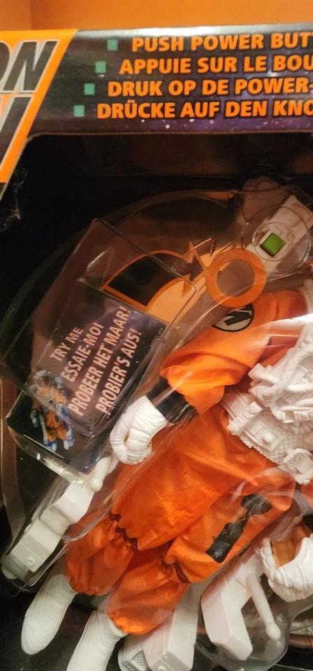 ACTION MAN "OPERATION SPACE" 1999 HASBRO 12" ARTICULATED FIGURE ELECTRONIC SOUND - Image 4 of 4