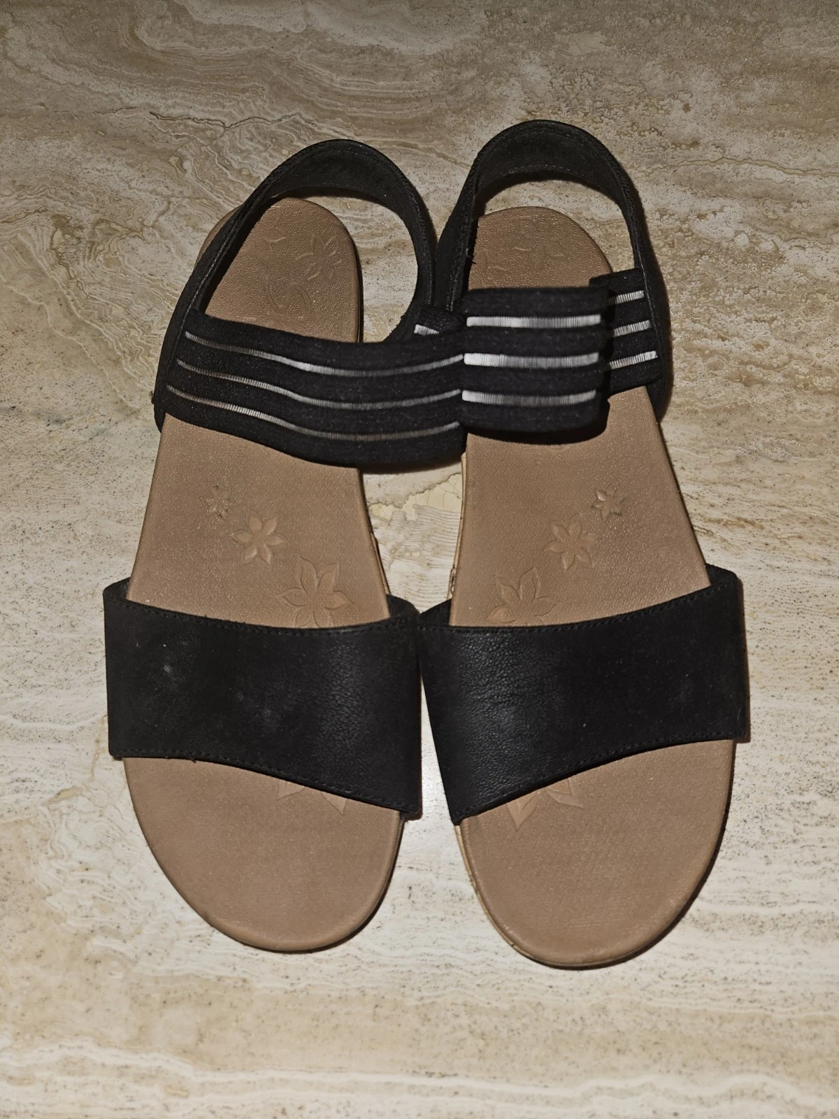 NEW BALANCE Sandali Skechers Luxe Foam Brie donna taglia 9 slingback neri