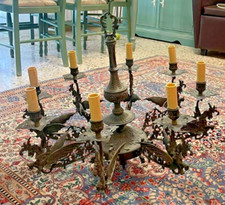 ANTICO LAMPADARIO IN BRONZO/OTTONE 8 LUCI CANDELE  TEMA LEONI ALATI FINE ANNI 50