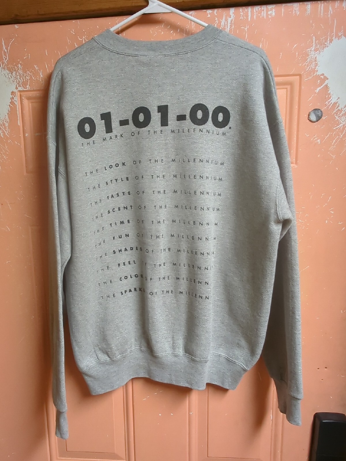 Vintage New Years 2000 Y2K 01-01-00 Mark Of The Millennium Sweatshirt  Nutmeg