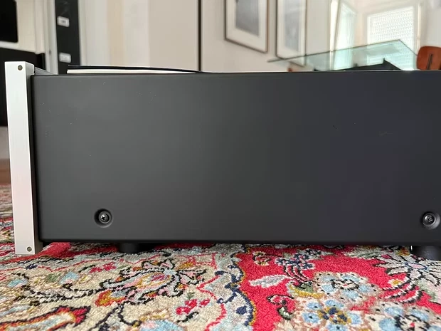 McIntosh MA6300 amplificatore integrato stereofonico made in USA 2x100W/8 ohm - Immagine 2 di 4