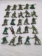 Lot Of 25 Vintage 1960s Green Army Men Plastic Toy Soldiers 1-2"