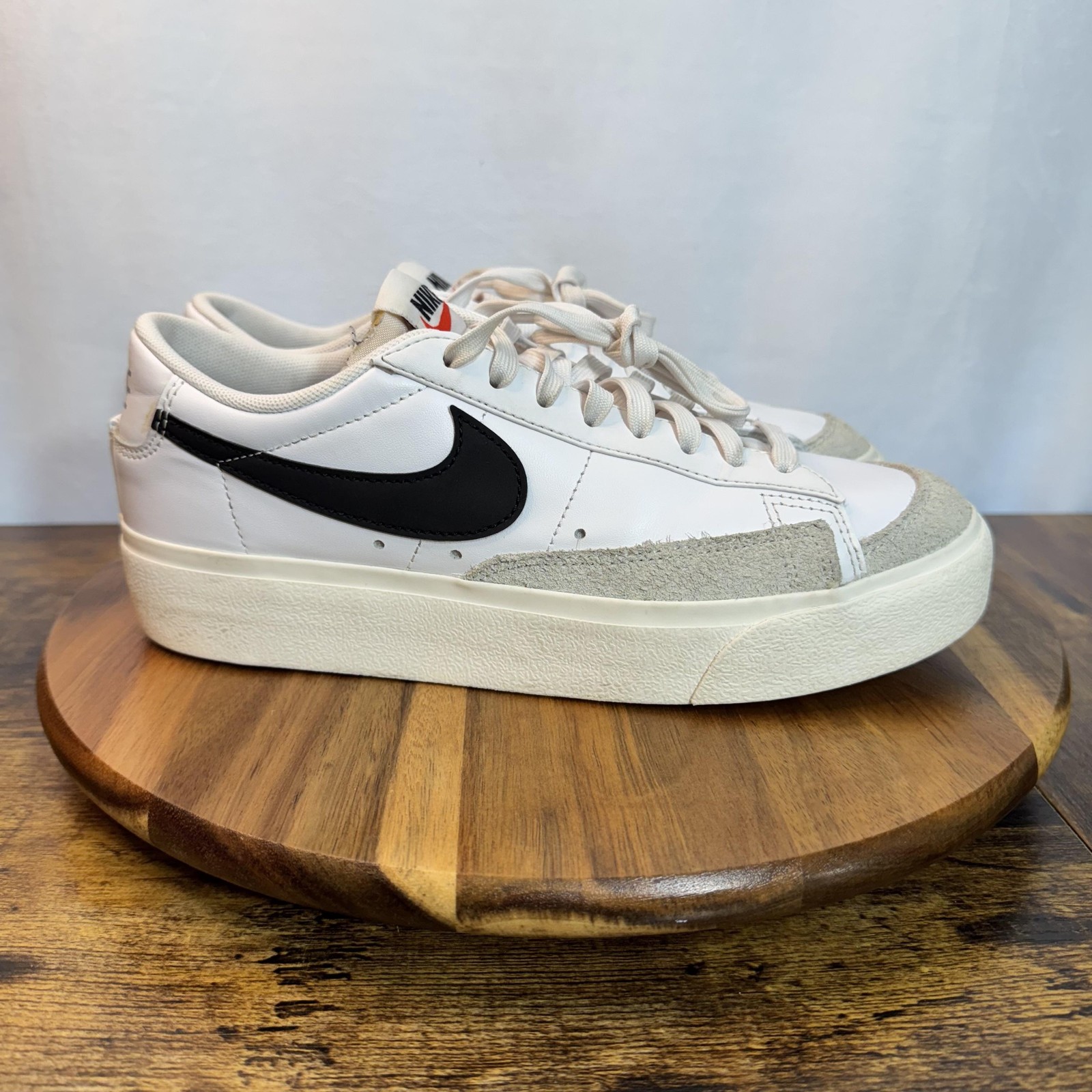 Nike Blazer Low Platform Shoes Womens Size 8 White Black Leather Sneakers