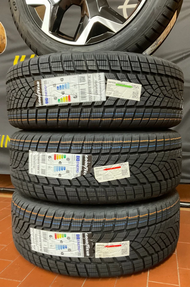 4 Winterräder Opel Grandland-X Hybrid4 GSE  Goodyear 225/50 R19 100V  1689792280 - Bild 2 von 4