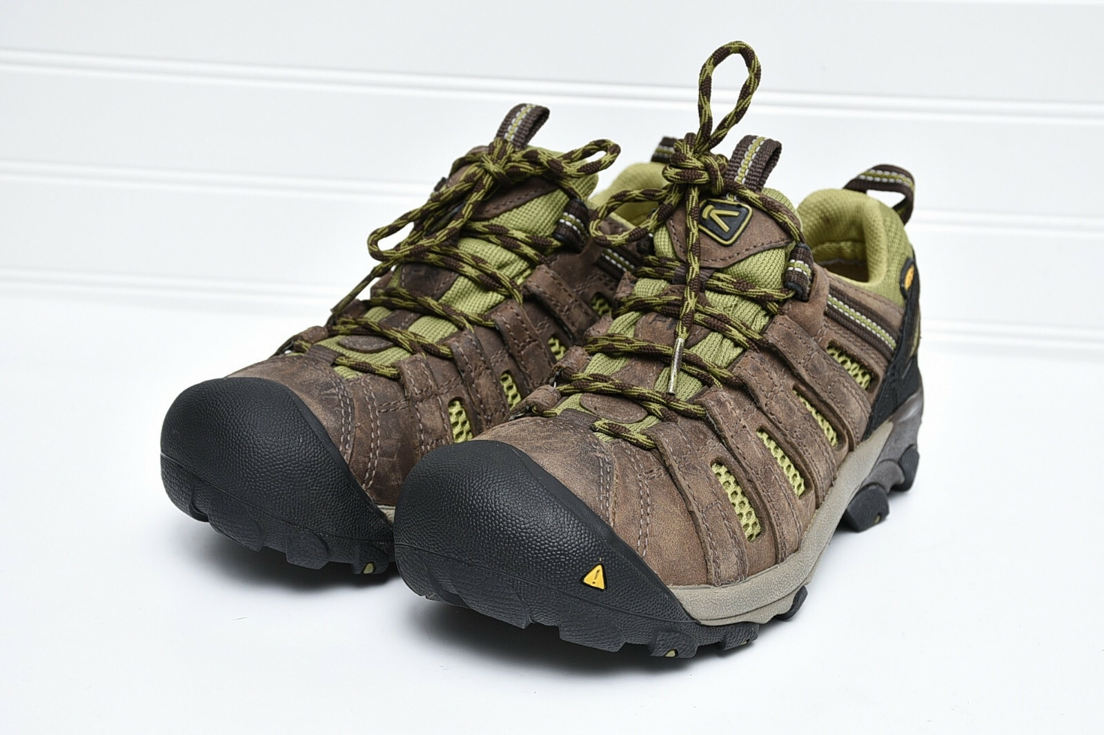 Scarpe da donna Keen Hiking Walking Trail sneakers in pelle con lacci taglia US 7