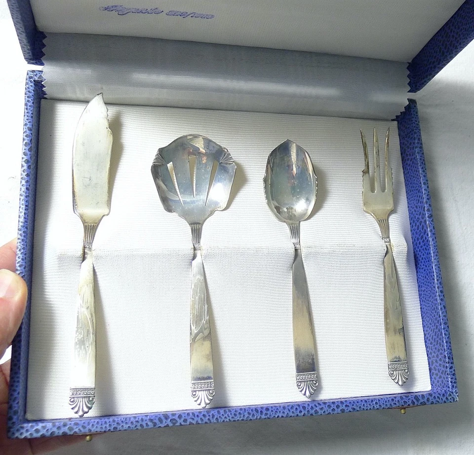 IDEA REGALO 4 POSATE DA PESCE VINTAGE ARGENTO MASSICCIO MARE BOLOGNA 1950 - Immagine 2 di 4