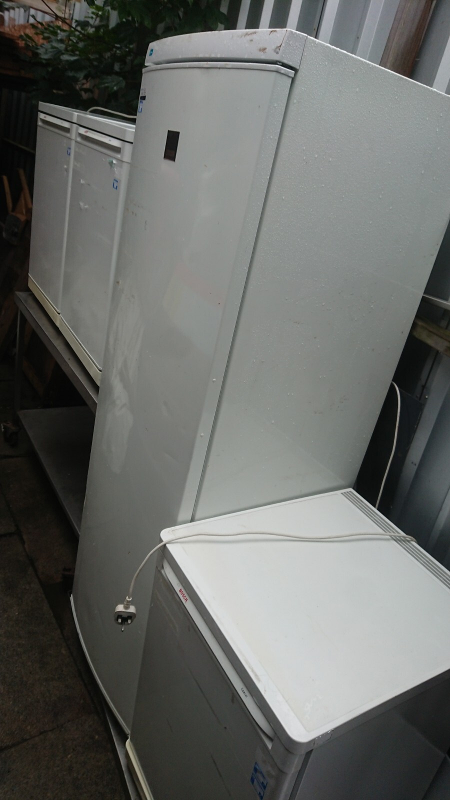 Bosch Under Counter Fridge / Refrige (choice Of x3) 1x Full Size