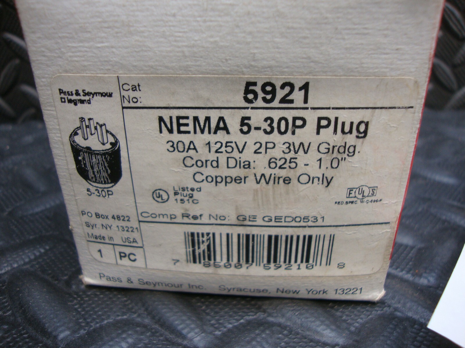 PLUG NEMA 5 30P 30 AMPS 2POLE 3WIRE PASS SEYMOUR 5921 For Sale Online Plug nema 5 30p 30 amps 2pole 3wire pass seymour 5921 for sale online