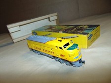 ATHEARN HO 6013 UNION PACIFIC EARLY MODEL DIESEL IN ORIGINAL BOX..