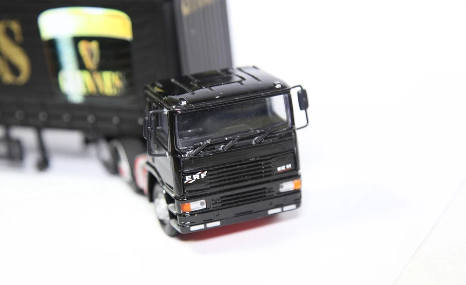 Corgi ERF EC Guinness Curtainside - 1:50 Scale - Image 4 of 4