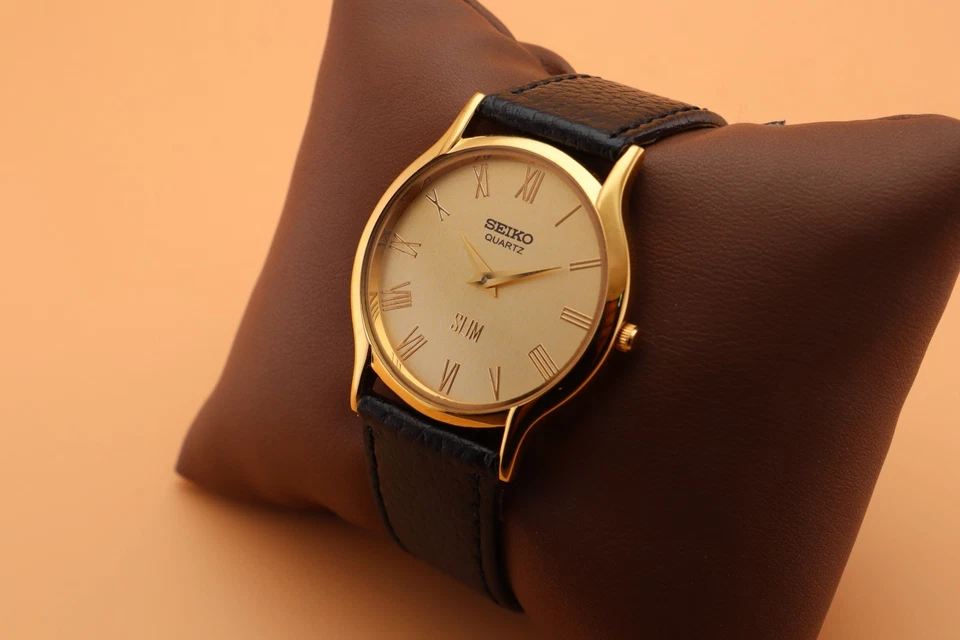 Vintage Seiko Round Quartz Men’s Watch Fitted With Brand-New Battery - New Strap - Image 3 of 4