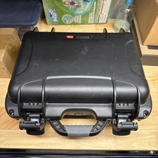 NANUK 915 Hard Case Highly Protective Waterproof AutomedX Save II Foam Insert