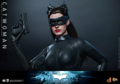 In Hand! New Hot Toys MMS627 The Dark Knight Trilogy 1/6 Catwoman Action Figure - Picture 14 of 17