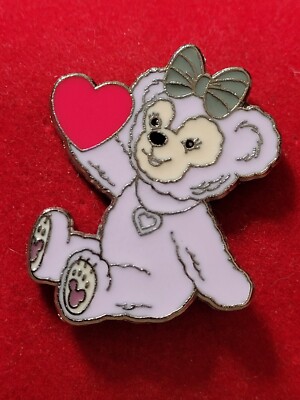 Disney Trading Pin, Shanghai, Duffy's Girlfriend, Sitting Holding Heart, 2017
