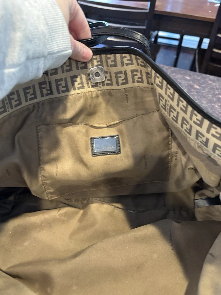 Auténtico bolso shopper Fendi Foto 3 de 4