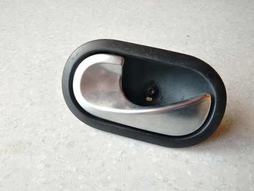 Poignée De Porte Arrière Gauche Pour Renault Scénic 3 Phase 1 - Réf. 806B04979R - Occasion