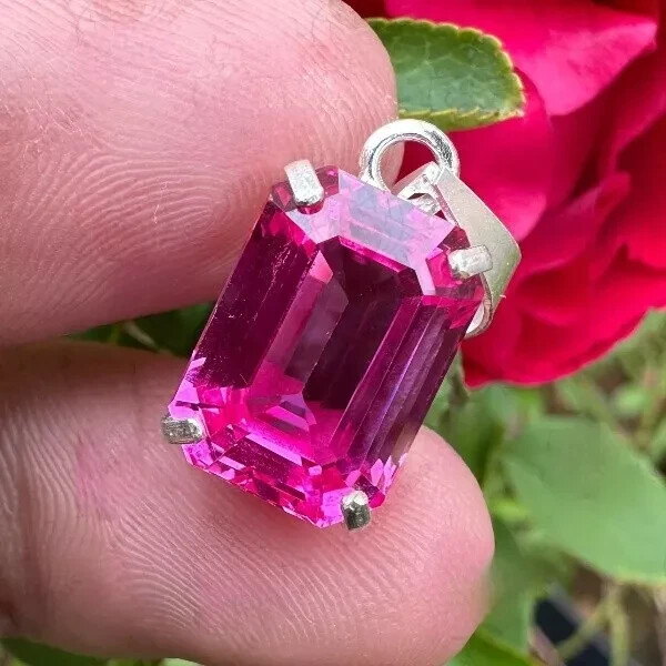 25ct Pink Sapphire Loose Gemstone in 925 Solid Silver Pendant