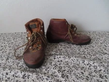 Vasque Women's Skywalk GTX Hiking Boot Sz 8.5 Philmont Scout Ranch