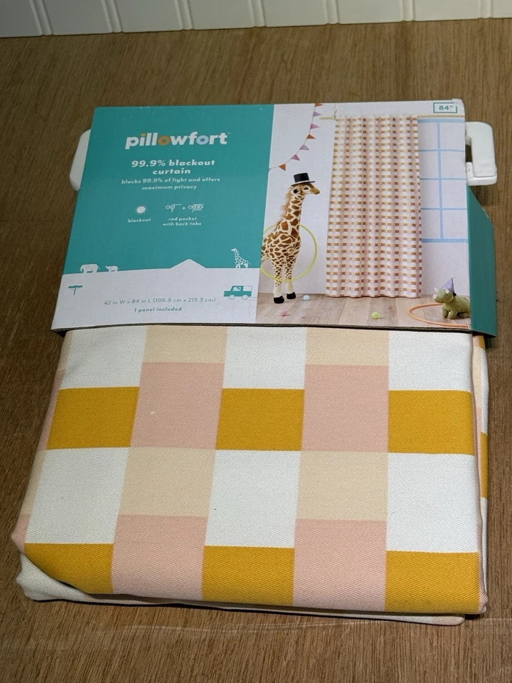 Pillowfort Cortina Blackout Rosa Cuadros 42 pulgadas x 84 pulgadas L Foto 2 de 2