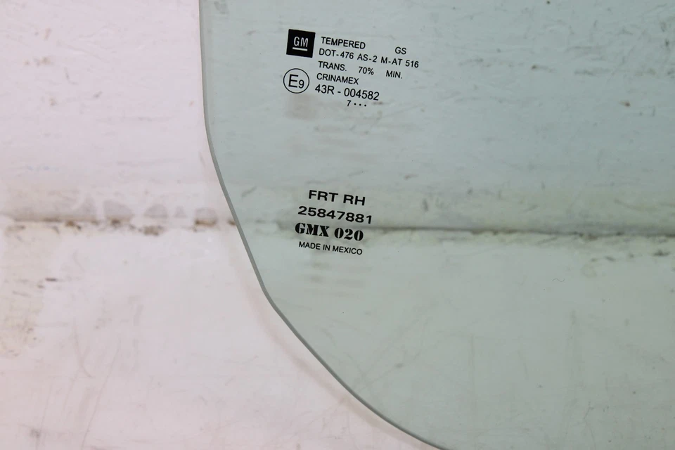 Vidrio ventana puerta derecha Saturn Sky 2007-2010 OEM LN30 Foto 3 de 3