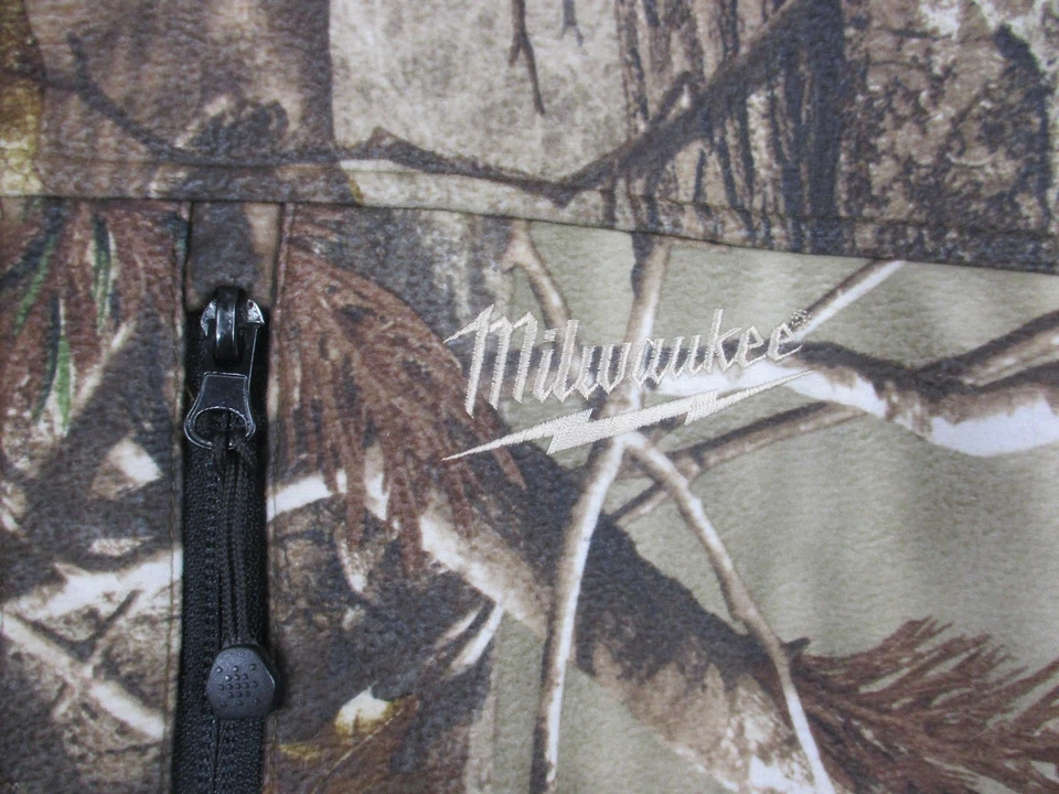 Chaqueta térmica Milwaukee para hombre mediana Realtree camuflada caza alimentada por batería Foto 2 de 4