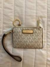 Michael Kors Jet Set Vanilla ID/ Card Wristlet, Preowned 