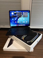 Apple iPad Pro 13 M4 256GB Wi Fi + Magic Keyb...