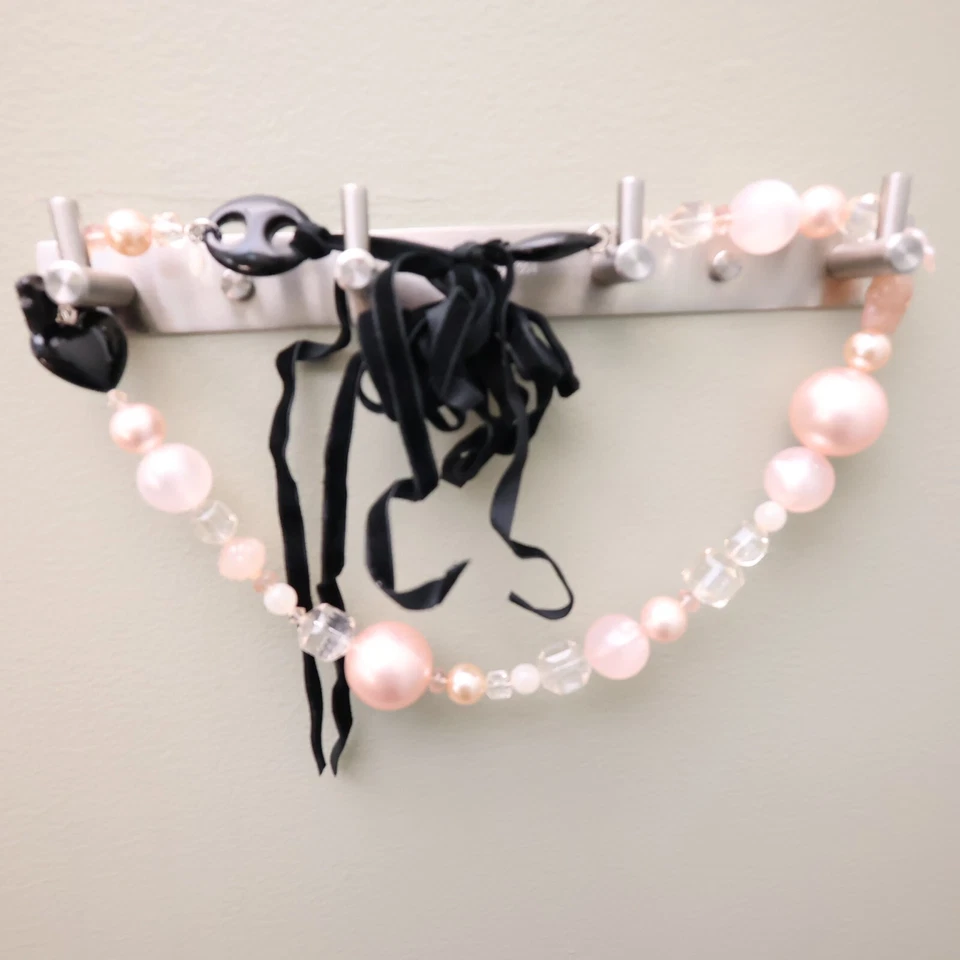 Tarina Tarantino necklace pink faux pearls Lucite Swarovski beads black velvet - Image 3 of 4