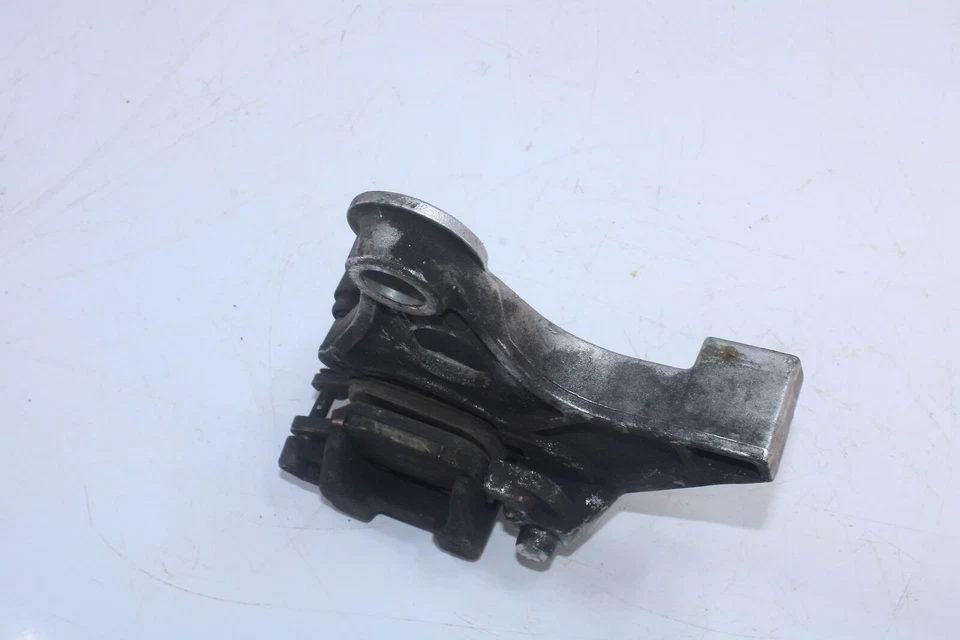 1996 年本田 CBR600F3 后背制动钳带安装支架 43150-MV9-305 — 第 2/4 张图片