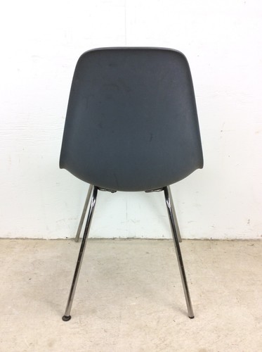 Mid Century Style Gray Shell Chair by Eames for Herman Miller - Picture 12 of 17