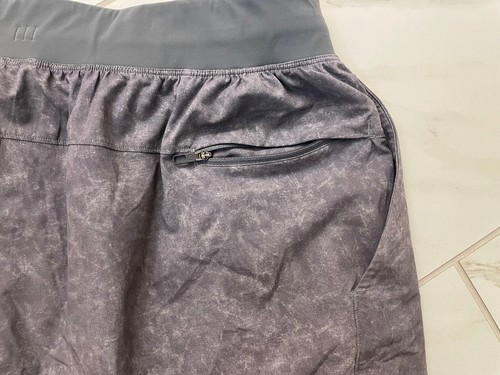 Men's Lululemon Men's T.H.E. Short 7" *Linerless Gravel Dust Asphalt Size Medium - Picture 4 of 8