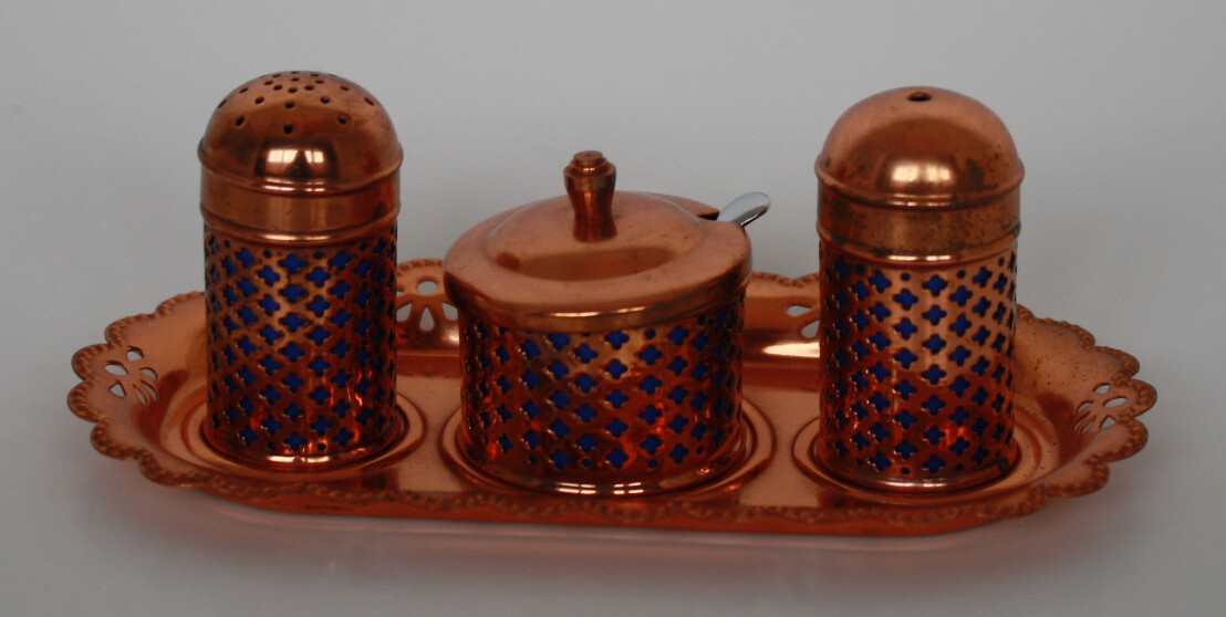 Celtic Quality Plate Salt & Pepper Shaker - MUSTARD set