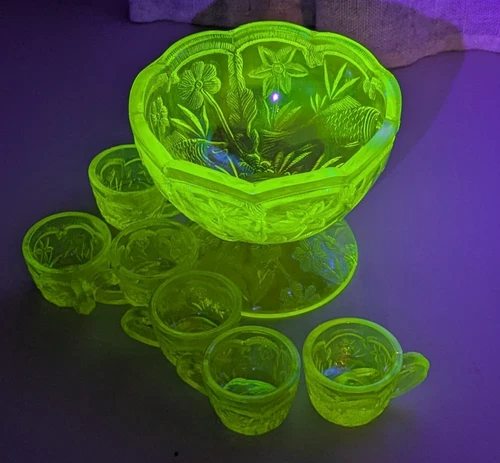 Vintage Miniature vaseline uranium carnival glass punch bowl set with 6 cups
