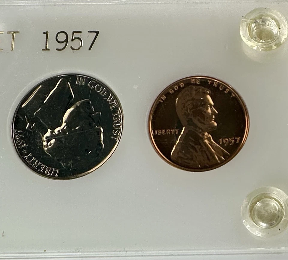 1957-P U.S. Mint 5-Coin Silver Year Set – Gem BU – White Capital Holder - Image 3 of 4