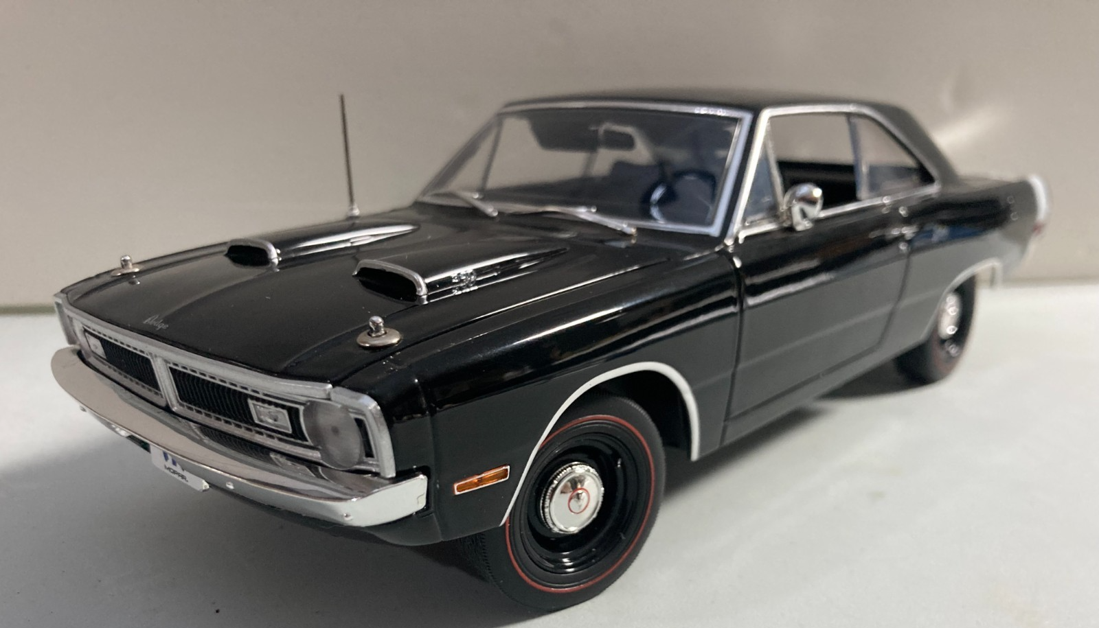 1969 DODGE DART SWINGER 340 W/ VINYL TOP 1/18 scale DIECAST CAR ACME 2021 Used