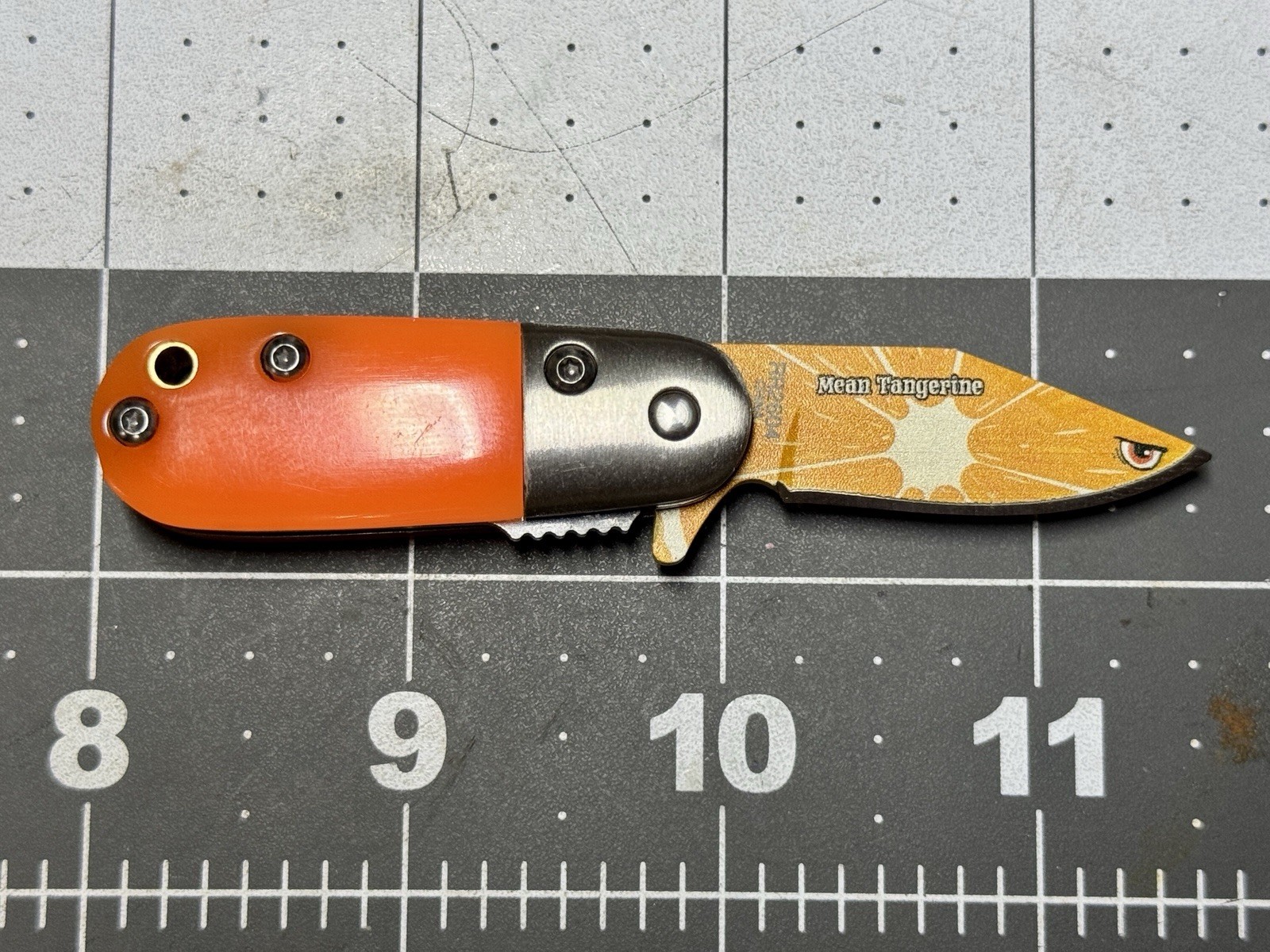 Lot Of 2 Rough Ryder Glowing Mini Knives - Angry Lightening Bug/mean Tangerine