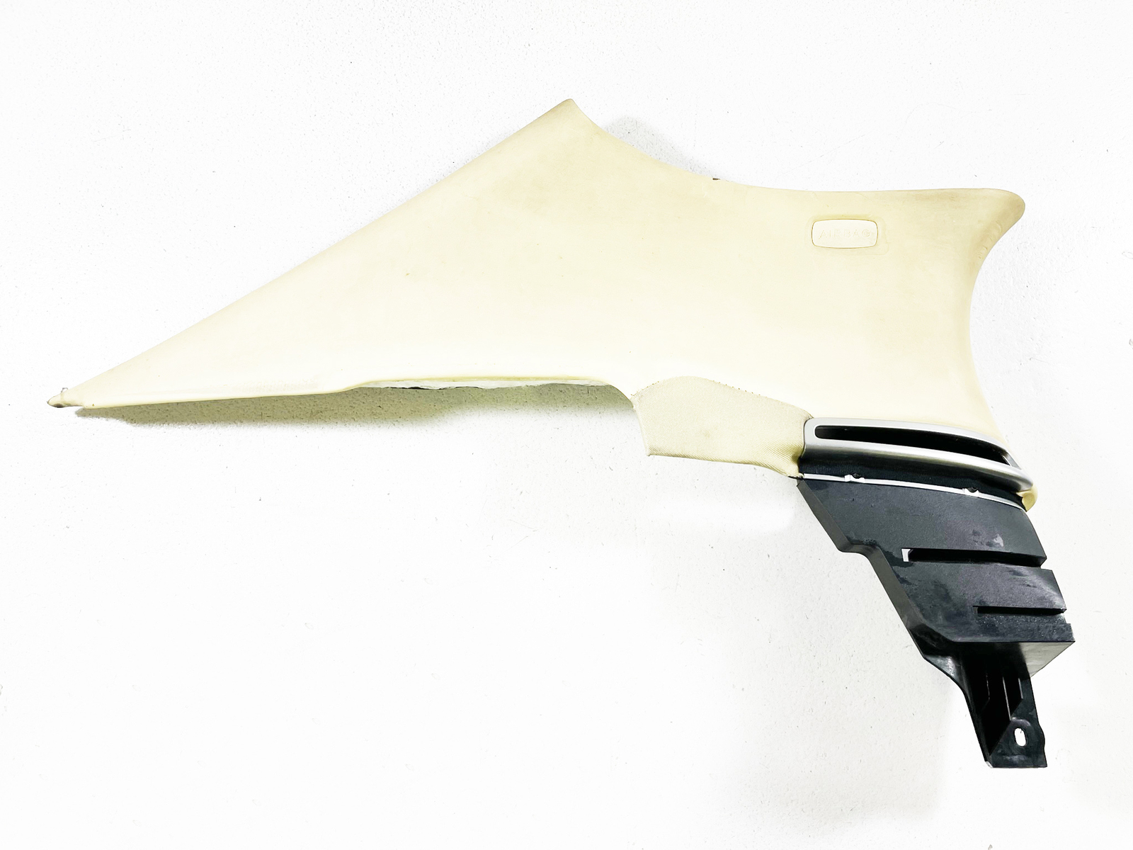 06-13 Bentley Continental Flying Spur Rear Left C Pillar Trim MAGNOLIA 09 10 11